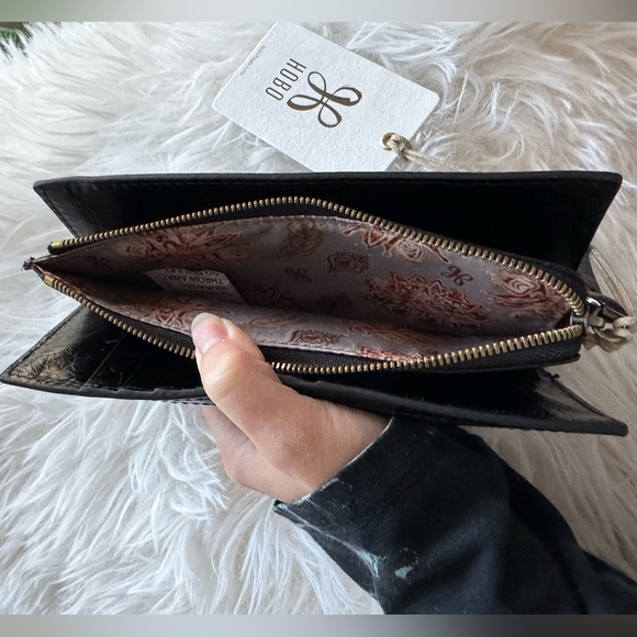 Hobo 100% Genuine Leather Gracie Wallet - Picture 3 of 6